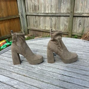 Melrose and Market Emerson‎ Platform Bootie size 10